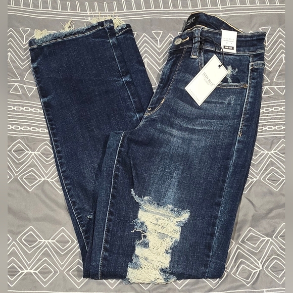 Judy Blue Denim - Judy Blue Midrise Straight Leg Distressed Jeans Size 5/27